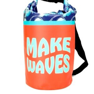 BRAND NEW* waterproof dry bag pool/beach . BAG ONLY